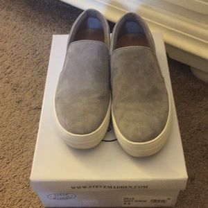 Steve Madden Gills Slip ons